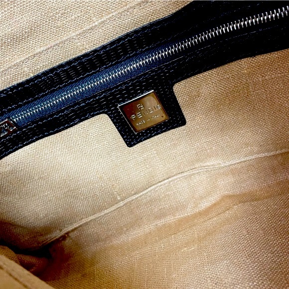 Fendi baguette Glitter embellishment Beaded Shoulder Beige python leather bag - Picture 3 of 4